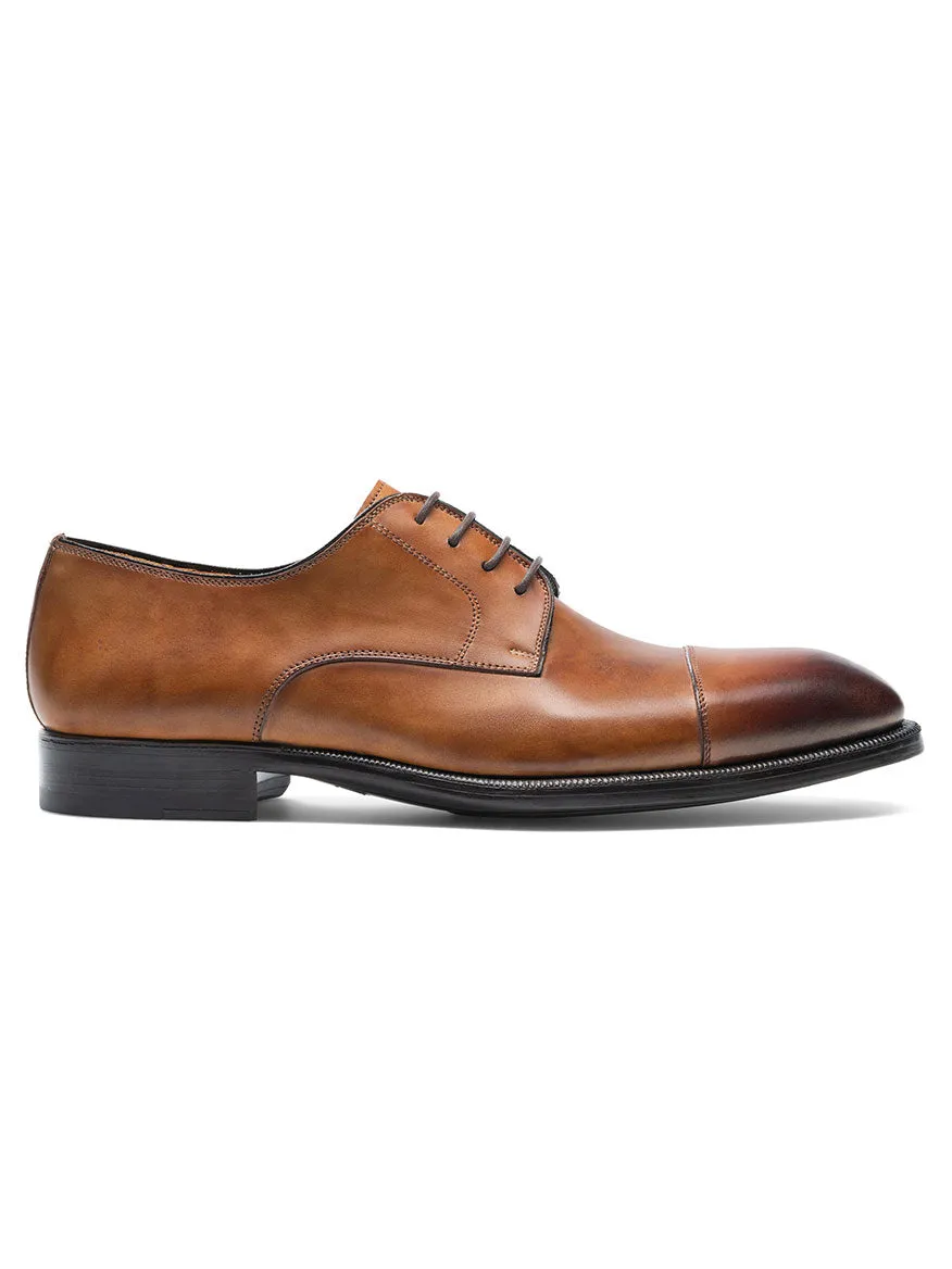 Magnanni Harlan in Tabaco